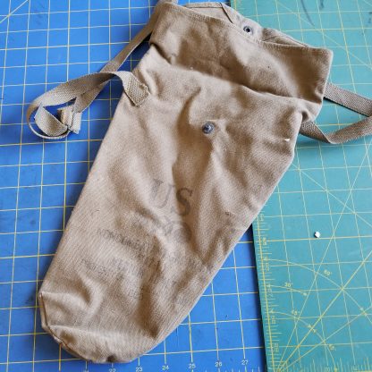 US Noncombatant Gas Mask Bag, WWII - Image 2