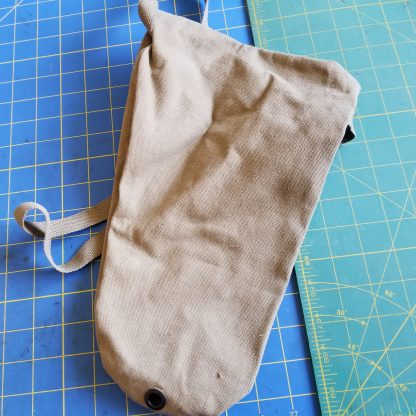 US Noncombatant Gas Mask Bag, WWII - Image 3