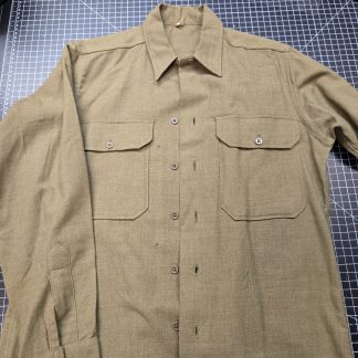 World War II-era U.S. Army enlisted men’s wool field shirt- 14½ x 33