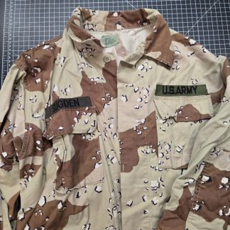 DBDU coat in the 6-color “chocolate chip”. Size XL Regular